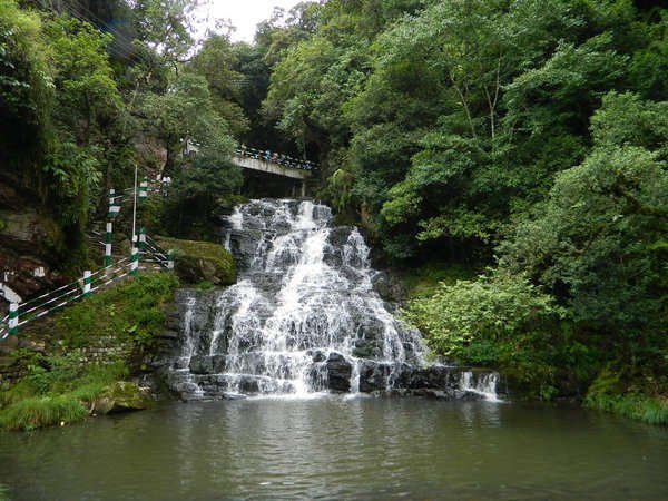 How to travel Shillong Elephant Falls